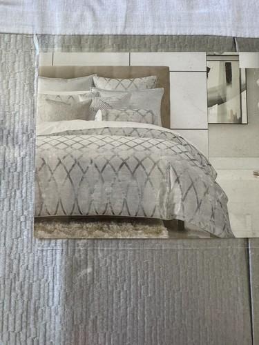 Hotel Collection DIMENSIONAL Cal-King Bedskirt 16" Drop Silver-Blue NWT - Picture 9 of 9