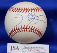 Sammy Sosa Cards, Rookie Cards and Autographed Memorabilia Guide 42