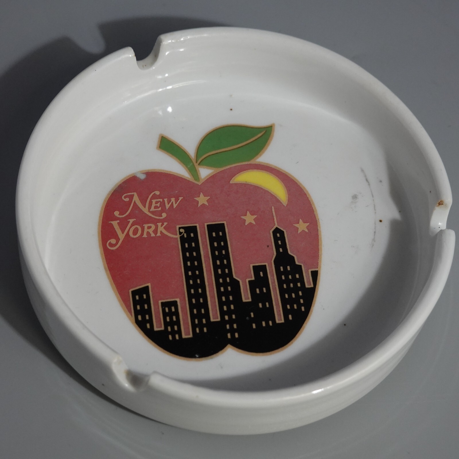 New York Big Apple City Merchandise White Ceramic Decorative Souvenir Ashtray