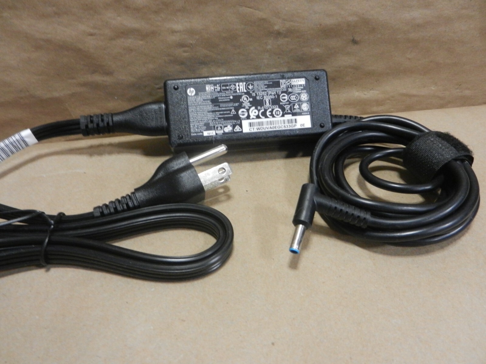 Genuine HP 45W Laptop AC Adapter Power Supply - CHROMEBOOK  - BLUE PLUG TIP