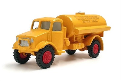 B&B Models 1/60 Scale No.19B - Bedford OY 350 Gallon Petrol Tanker - Cleveland