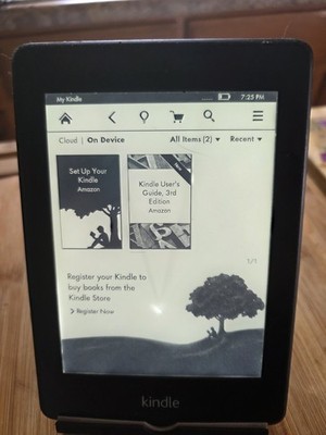Amazon Kindle Paperwhite 5th Generation 6'' (2GB, Black, EY21) Grade C 0837