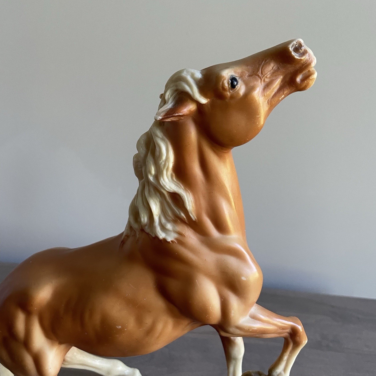 Breyer Horse Semi Rearing American Mustang #118 Traditional Model SHRINKY? *Read