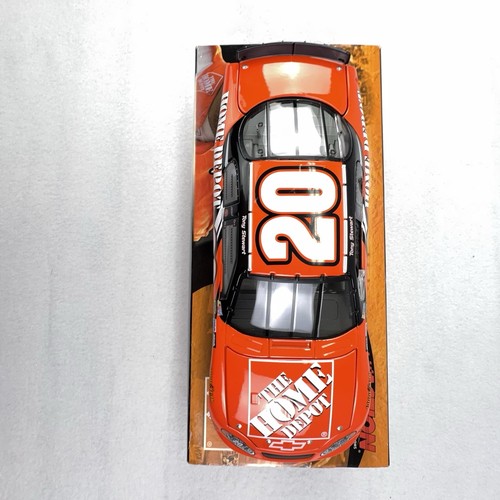 TONY STEWART 2004 HOME DEPOT 1/24 PREMIUM ACTION DIE-CAST CAR LIMITED EDITION - Bild 5 von 14