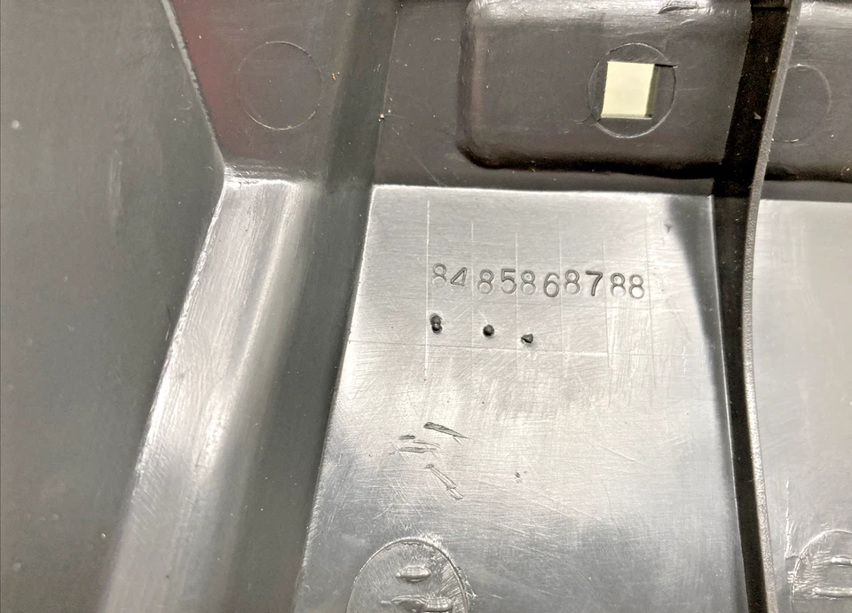 Nueva tapa de la cubierta del tanque genuina Honda 17611-HA8-680ZA, gris espacioso, 86-87 TRX250 Foto 4 de 4