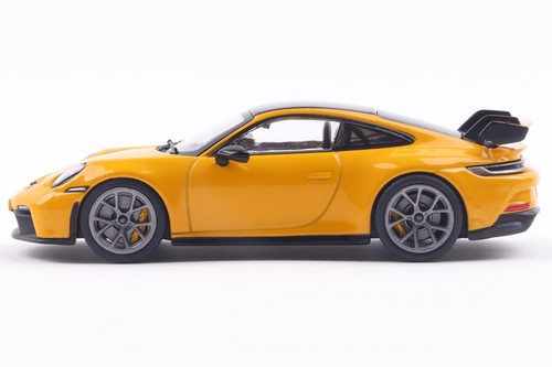Porsche 911 992 GT3 2023 yellow diecast model car S4312504 Solido 1:43 - Picture 2 of 6