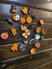 HALLOWEEN Shoe Charms Pumpkins Ghosts Bats Cats Spider w/ CROCS 25 Pc 