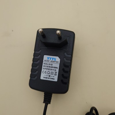 YTYS YS-122 AC/DC Adapter 12V 2A (Zigarettenanzünderbuchse)