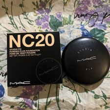 Mac Studio Fix Powder Plus Foundation NC20 
