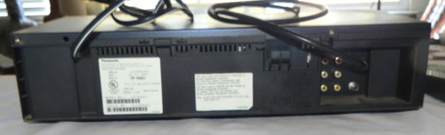 VCR de cine en casa Panasonic PV-V4601 plus+ reproductor de VCR plateado - con control remoto - Imagen 5 de 5