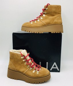womens lace up hiker boots