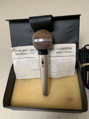 Dynamic Uni-directional Cardioid Microphone, model DM-8G