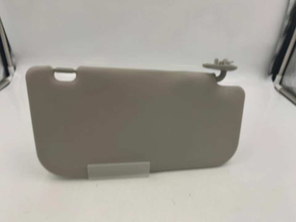 Parasol gris para pasajeros Mitsubishi Mirage 2014-2020 OEM A03B32086 Foto 2 de 4