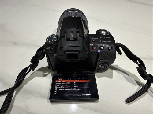 Sony Alpha DSLR-SLT-A33 Digital Camera W/18-55mm Lens Battery & Charger - Picture 5 of 5