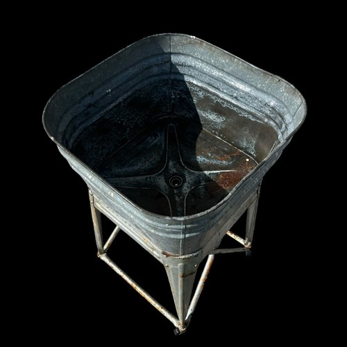 Vintage Basin Farm Wash Tub Wheeling Stand Galvanized Metal Stand Drain Planter - Picture 6 of 18