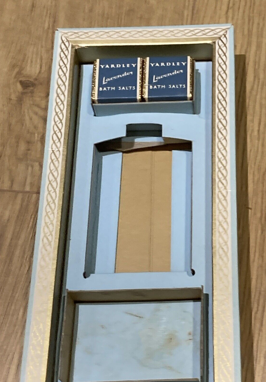 VINTAGE YARDLEY OF LONDON "LAVENDER" GIFT SET - TALC, SOAP & 2 X BATH CUBES 7