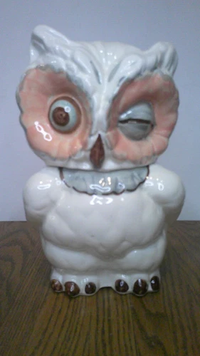 1940's Shawnee Pottery winking Owl cookie Jar USA excellent condition       Z99