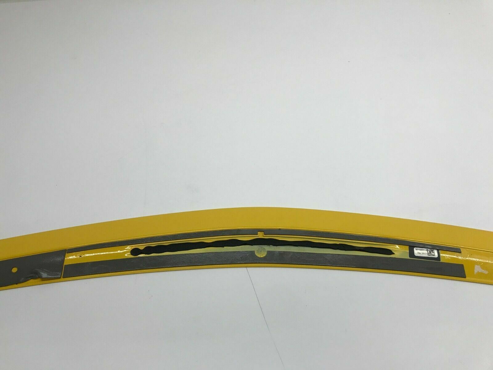 LAMBORGHINI URUS REAR WING SPOILER YELLOW OEM 4ML827950