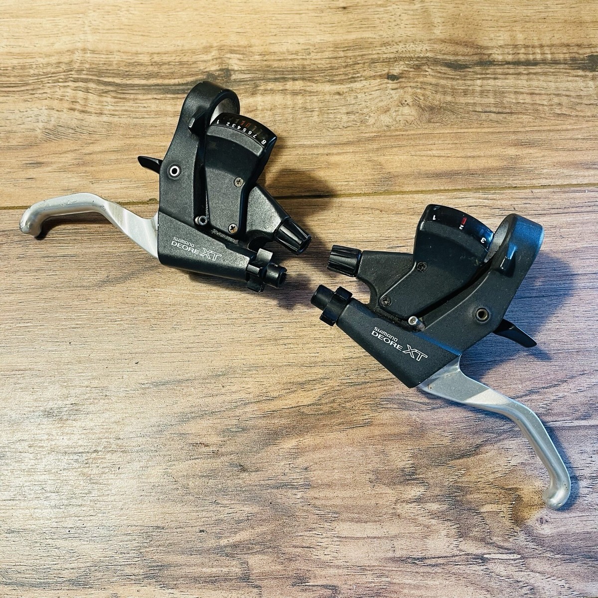 Shimano Deore XT ST-M739 8 Speed STI Shifter V-Brake Levers