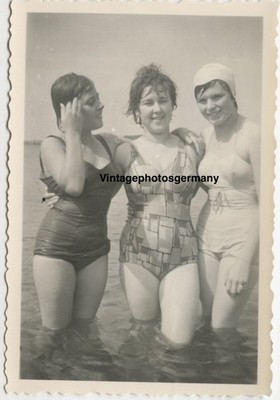 Z6285 Foto 50er Jahre Hübsche Junge Frau Halb - Nackt Bikini Bademode Nice