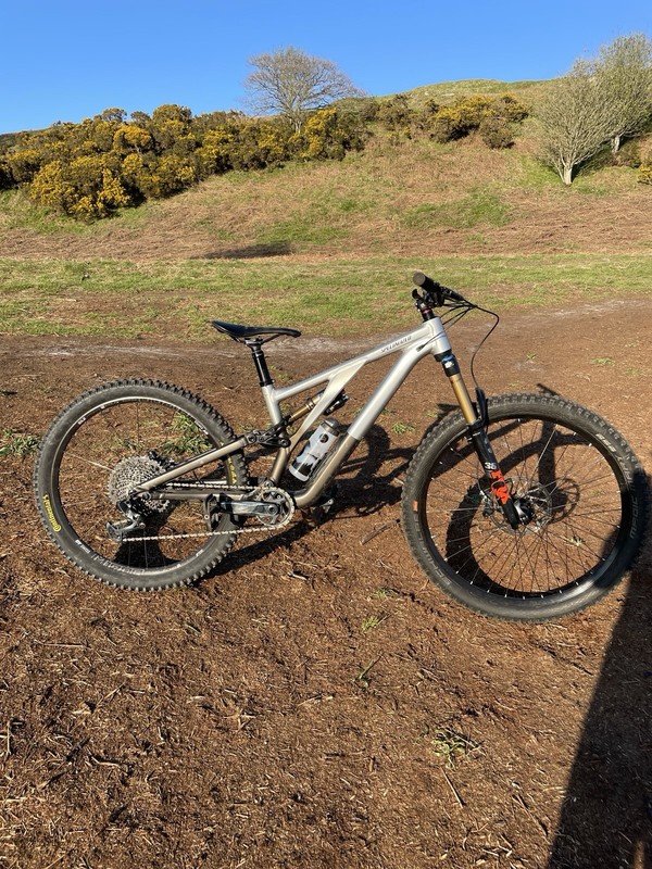 Specialized Stumpjumper Evo Comp 2024 Full Suspension Mountain Bike