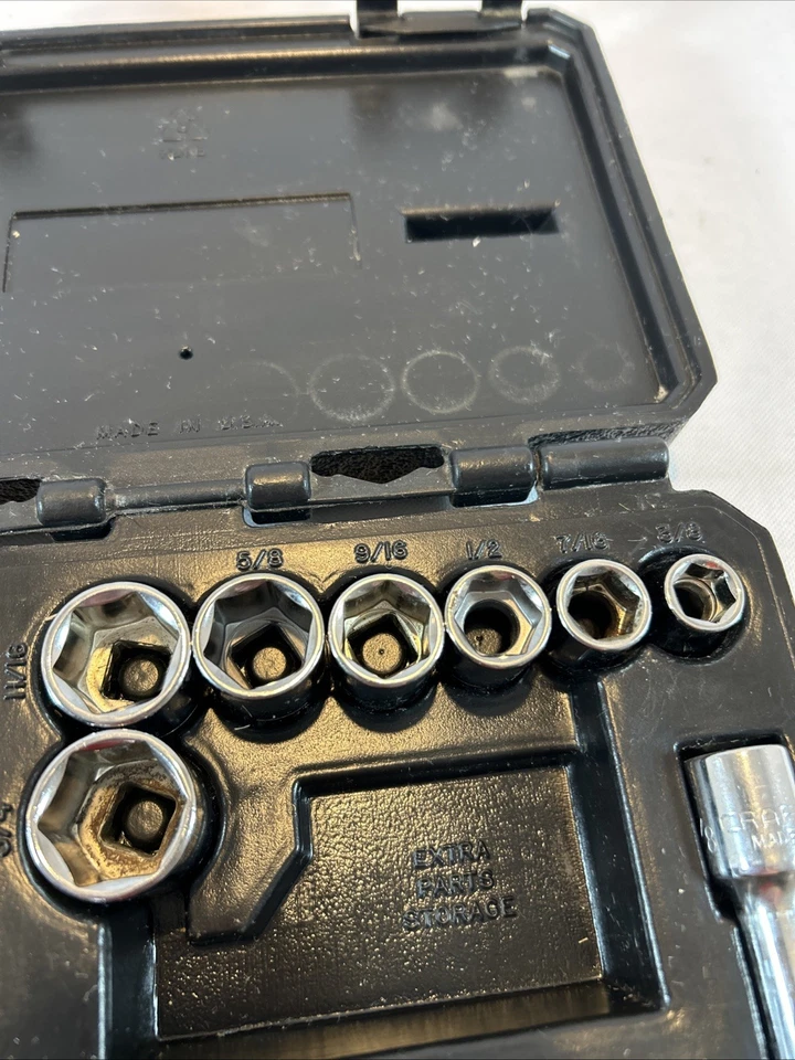 Craftsman Socket Set 12 Piece 3/8” Drive 6 Point With Ratcheting Wrench 34786 - Image 3 of 4