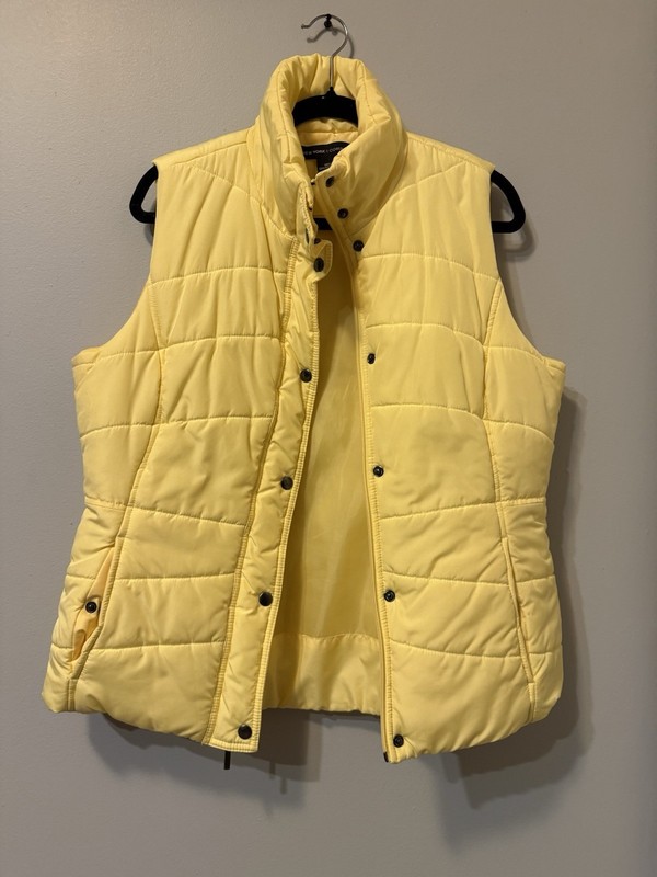 New York & Company Women's Yellow Quilted Puffer Vest Sleeveless L