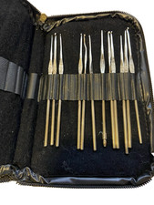  12 VTG METAL BOYE KNITTING CROCHET NEEDLE HOOKS DIFFERENT SIZES WITH CASE