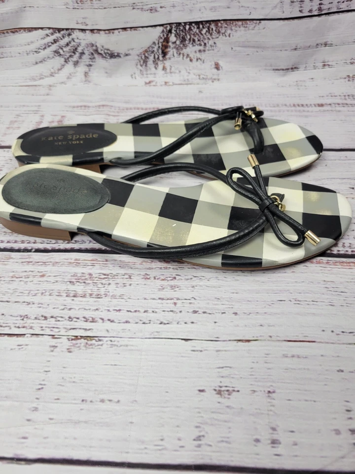 SANDALIAS TANGA KATE SPADE MISTIC CUERO A CUADROS NEGRAS BLANCAS CON LAZO TALLA 8,5 M Foto 4 de 4