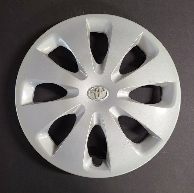 One Wheel Cover Hubcap 20122014 Toyota Prius C 15" Silver OEM 61166 Used eBay
