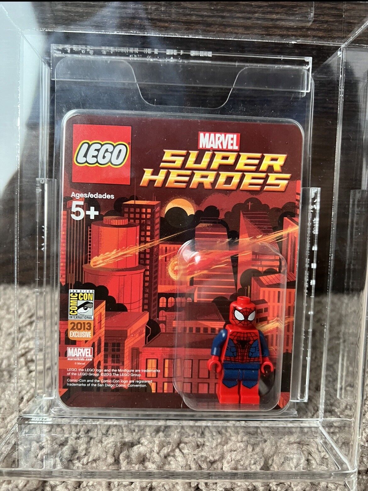 AUTHENTIC 2013 Lego Marvel Super Heroes SDCC Spider-Man Minifigure!