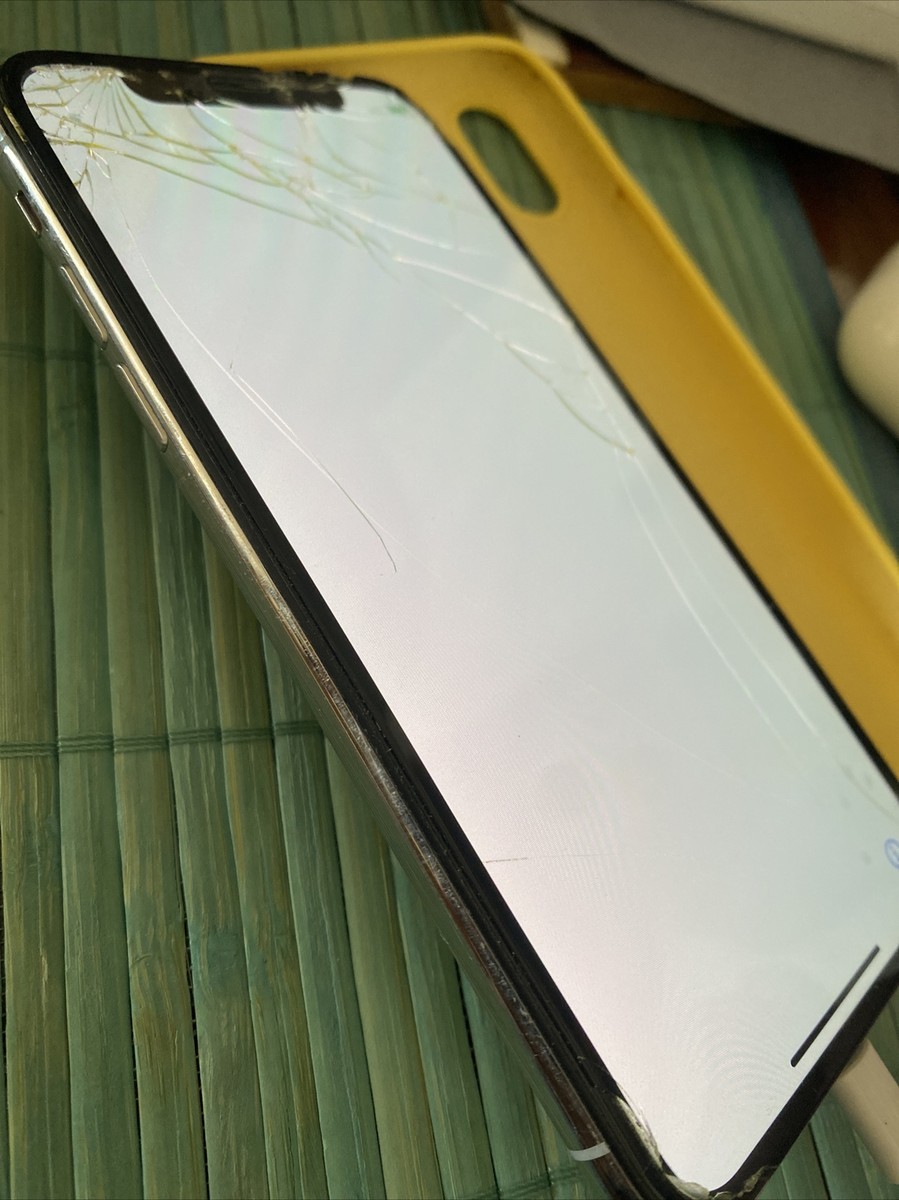 Apple iPhone X - 64GB - Silver Cracked Screen. Carrier Locked w
