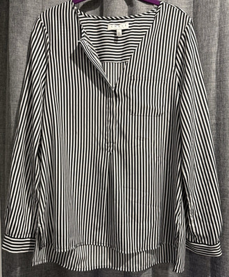 CHAUS New York Black/White Striped Blouse 1/4 Button Front Pleat Sz Small V-Nck