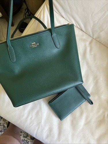 Coach Large Leather Tote Bag Mint Green And Wristlet - Gem