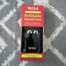 Wild Cosmetics Refillable Black Cat Case Toffee Apple Aluminum Free New
