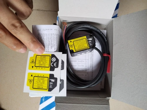 1PC New Panasonic HG-C1200-P Laser Displacement Sensor Expedited Shipping - Picture 5 of 5