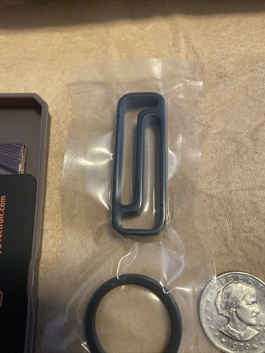 KeyUnity KM11 PVD Black Key Holder Belt Clip, Double Side Carabiner Keychain - Picture 3 of 4