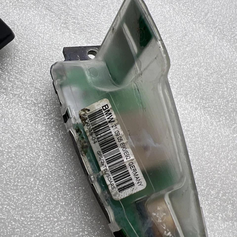 BMW 325i E90 2006 techo aleta de tiburón antena con módulo OEM Foto 2 de 4