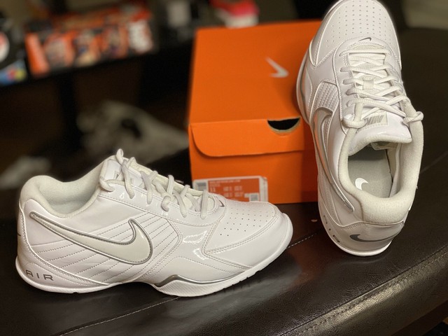 nike air baseline low white