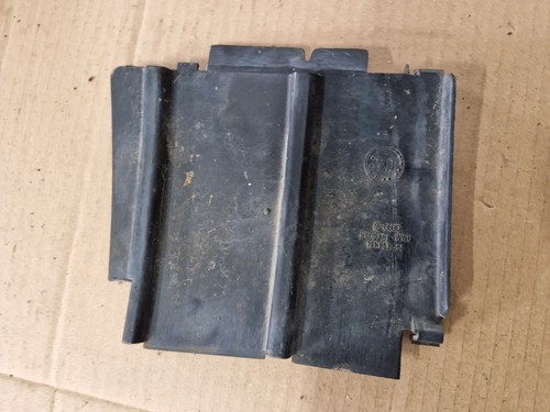 VW GOLF MK2 FRONT GRILLE RIGHT SIDE INNER COVER PLATE TRIM 191853664