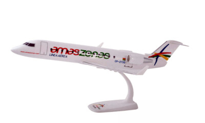 Modellauto Flugzeuge Modellbau Herpa Flugzeug CRJ-200 Amaszonas Uruguay 1:100