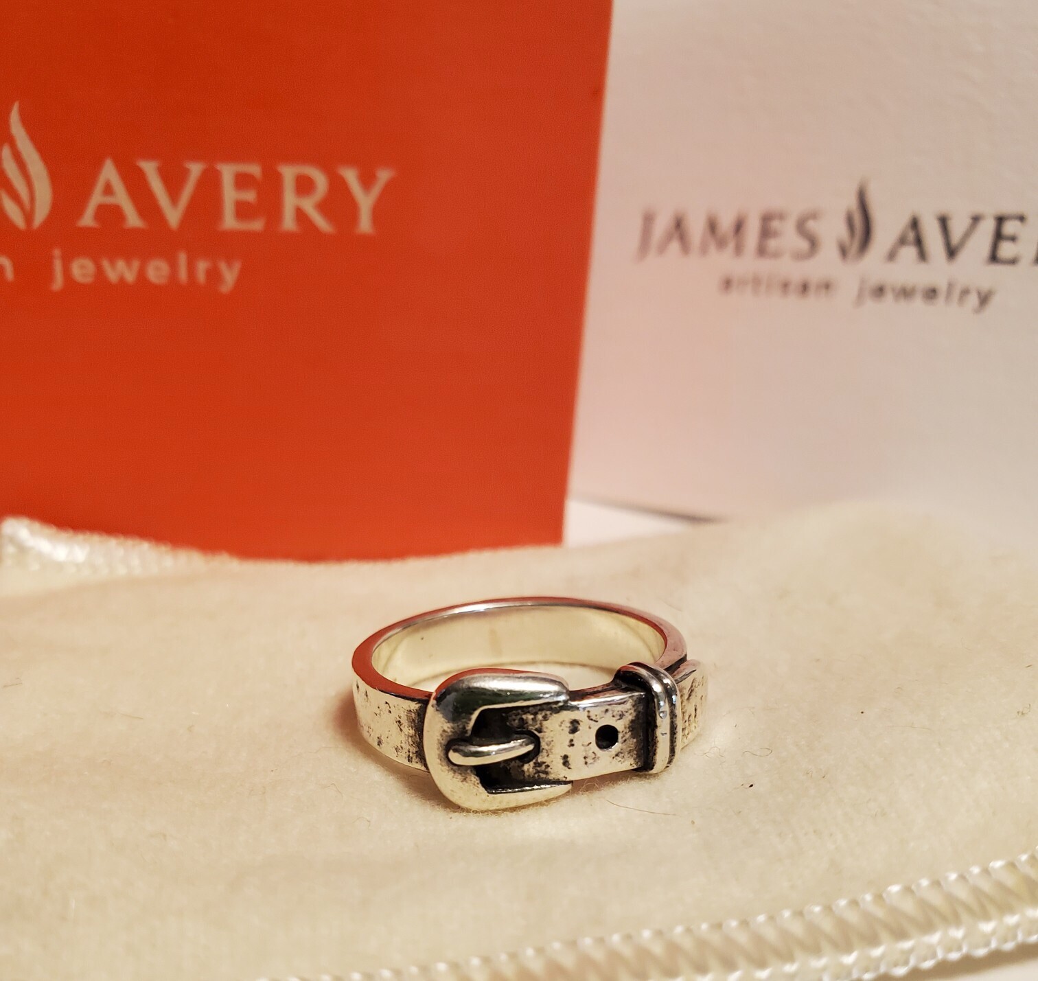 James Avery Retired Buckle Ring Gem