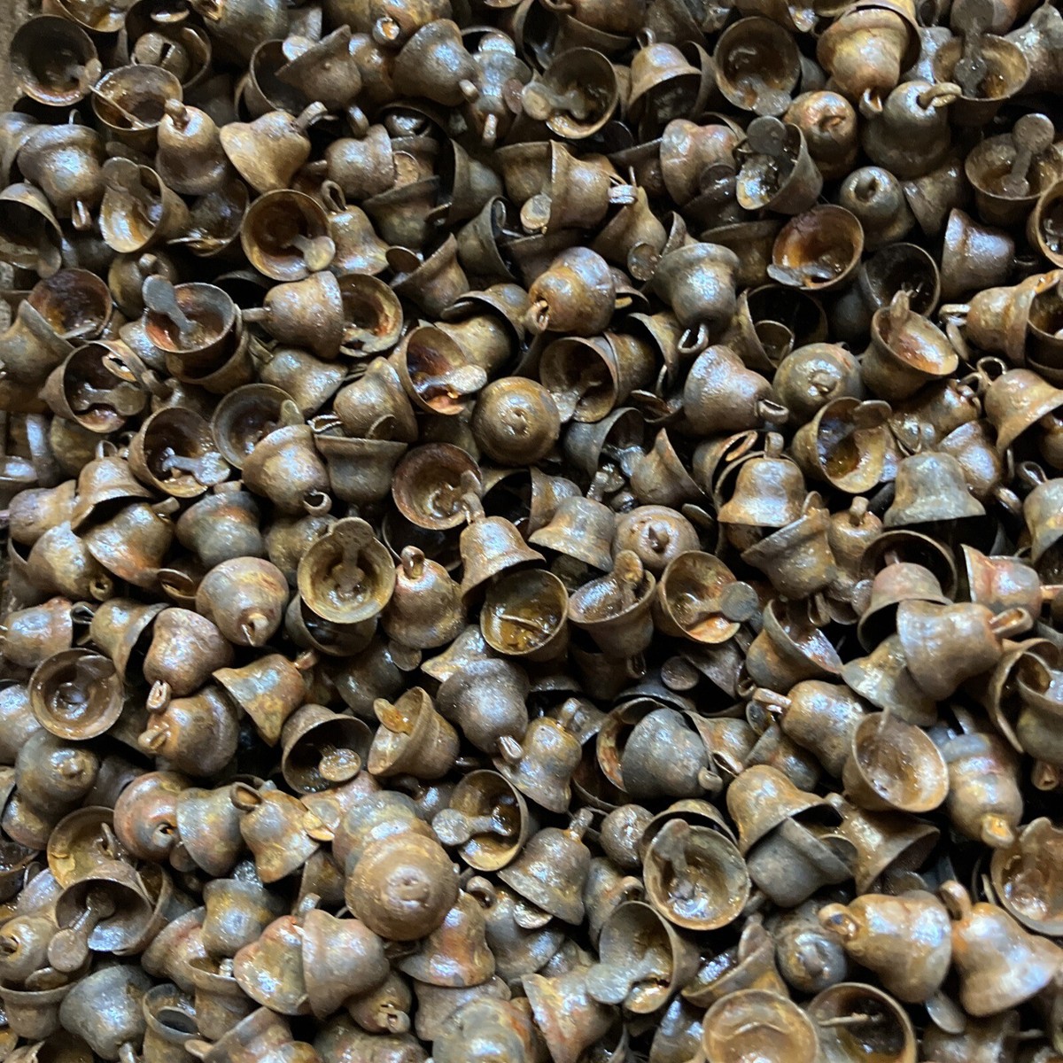 108 Primitive Rusty Liberty Bell Bells 10mm 3/8 in 3/8