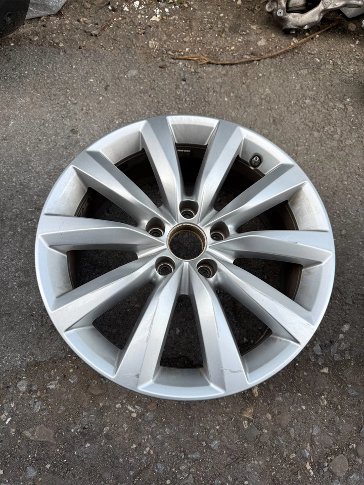 17 Zoll Alufelge 7Jx17 ET 43 Felge Rim 1x VW Tiguan 5N Original 5N0601025P - Bild 1 von 4