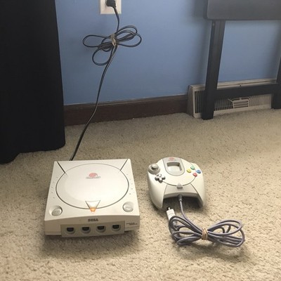 SEGA Dreamcast HKT-3020 Game Console System + OEM Controller Powers On UNTESTED