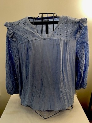 Crown & Ivy Woman s 2XL Top Light Blue Long Sleeve L25 1/2  W23 1/2  EUC