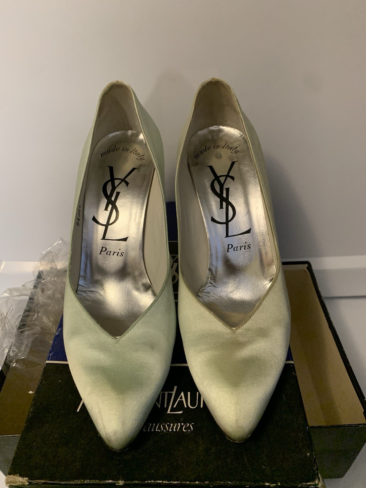 YVES SAINT LAURENT Womens Sz 8.5M Satin Heel thumbnail 8