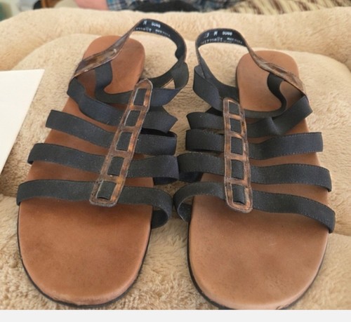 Munroe Darien II Sandal