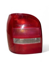 AUDI A4 Avant 8D5, B5 Rücklicht hinten links 8D9945095D 1.90 Diesel 32995034