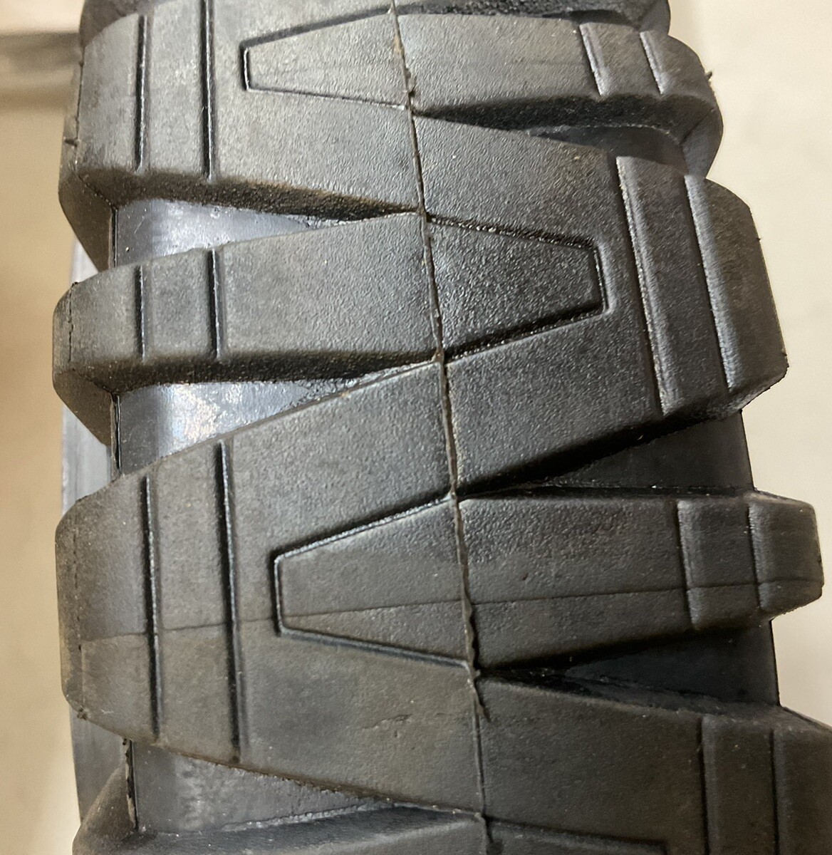 New MTD 734–20428 mower wheel